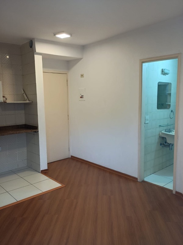 Apartamento à venda com 1 quarto, 30m² - Foto 3