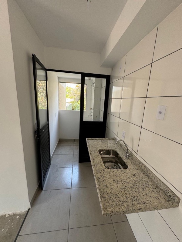 Apartamento à venda com 2 quartos, 42m² - Foto 7