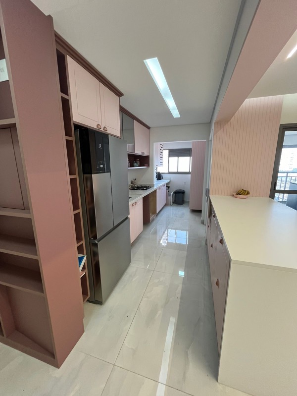 Apartamento à venda com 3 quartos, 121m² - Foto 7