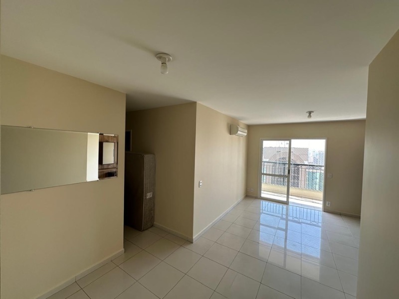 Apartamento à venda com 2 quartos, 74m² - Foto 1