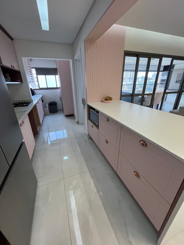 Apartamento à venda com 3 quartos, 121m² - Foto 9