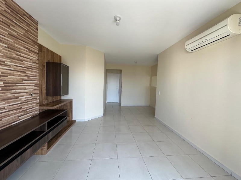 Apartamento à venda com 2 quartos, 74m² - Foto 3