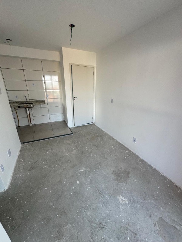 Apartamento à venda com 2 quartos, 42m² - Foto 6