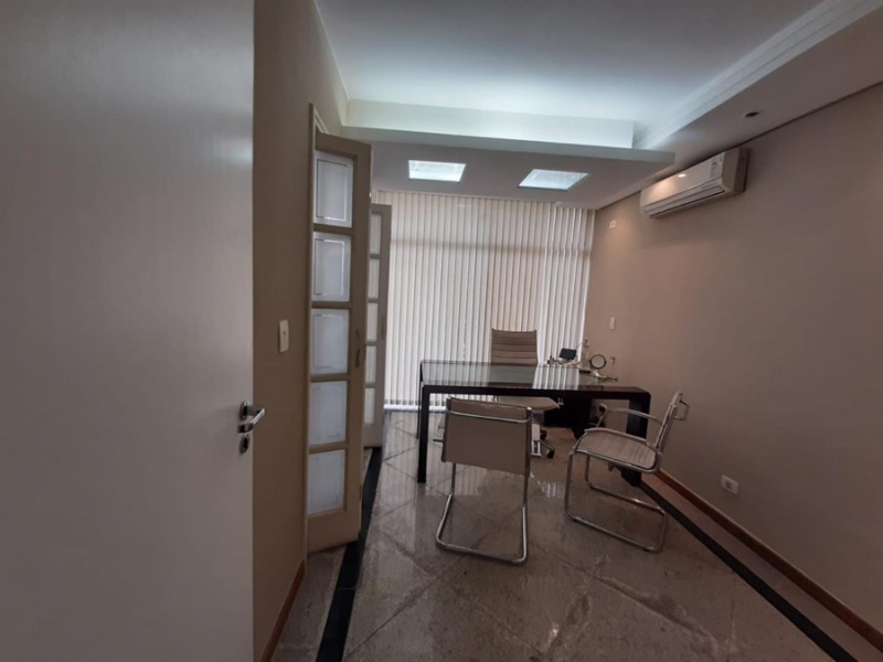 Prédio Inteiro para alugar com 3 quartos, 200m² - Foto 2