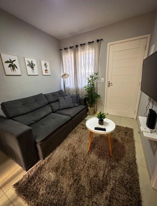 Apartamento à venda com 2 quartos, 42m² - Foto 2