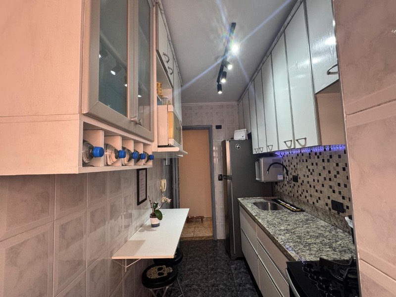 Apartamento à venda com 2 quartos, 52m² - Foto 12