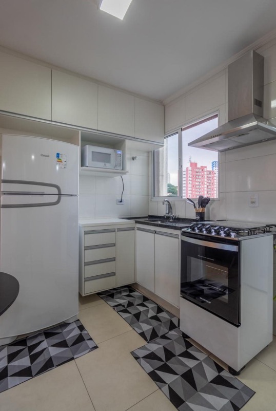 Apartamento à venda com 2 quartos, 38m² - Foto 9