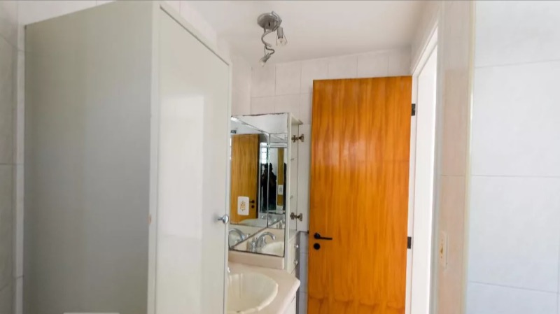 Apartamento à venda com 1 quarto, 40m² - Foto 10