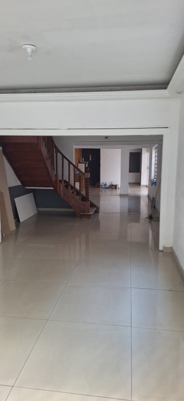 Casa à venda com 4 quartos, 260m² - Foto 7