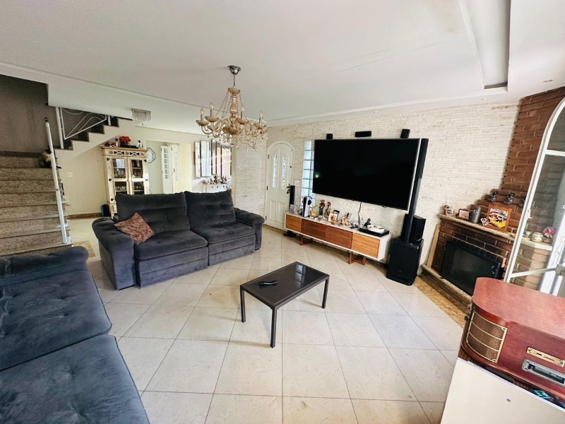 Casa, 3 quartos, 226 m² - Foto 3