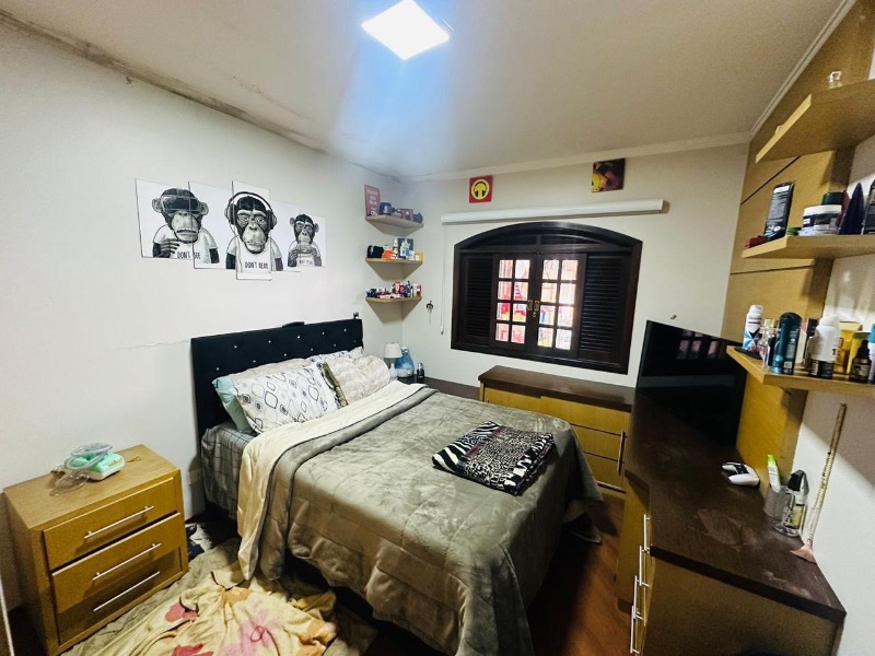 Casa, 3 quartos, 226 m² - Foto 32