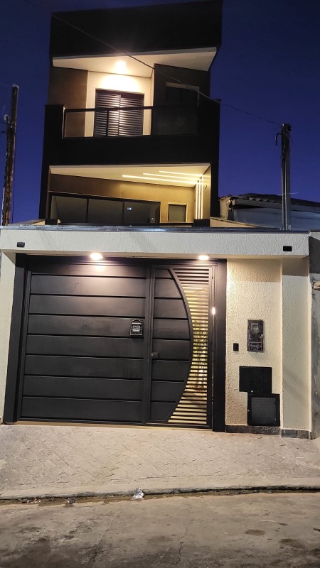 Casa, 3 quartos, 198 m² - Foto 1
