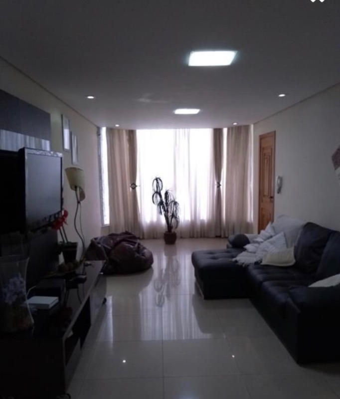 Casa, 3 quartos, 298 m² - Foto 1