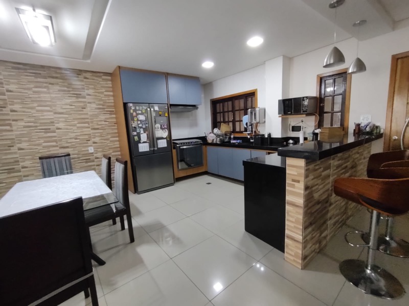 Casa, 5 quartos, 352 m² - Foto 2