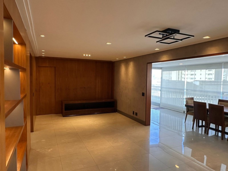 Apartamento, 3 quartos, 230 m² - Foto 1