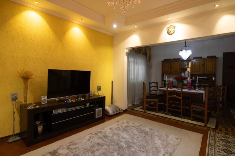 Casa, 2 quartos, 220 m² - Foto 1