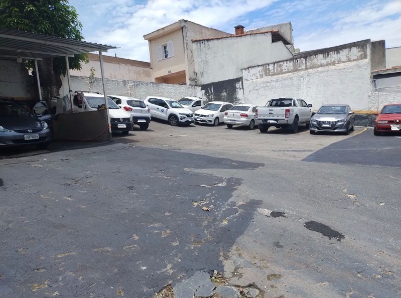 Loteamento e Condomínio, 715 m² - Foto 1