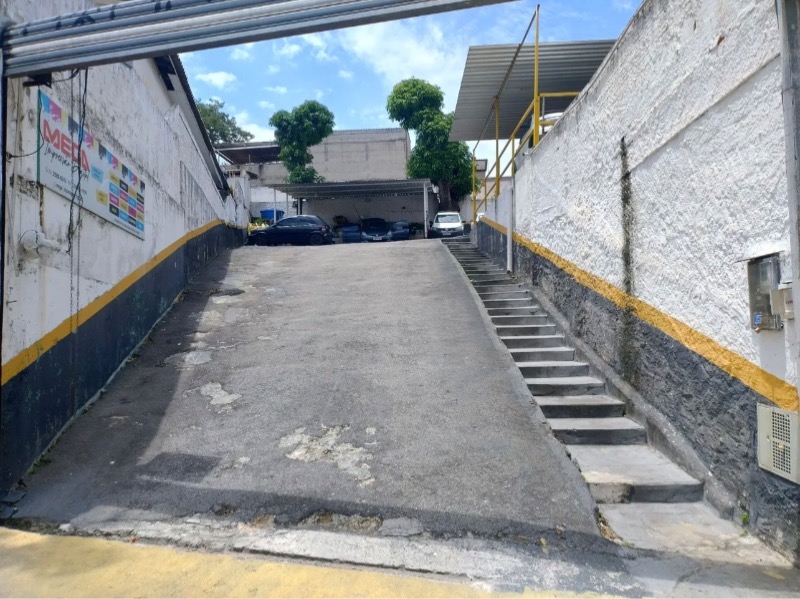 Loteamento e Condomínio, 715 m² - Foto 6