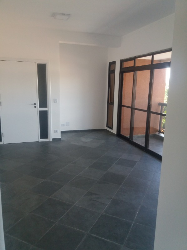 Apartamento à venda com 3 quartos, 97m² - Foto 9