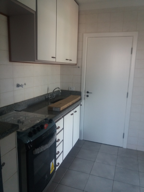 Apartamento à venda com 3 quartos, 97m² - Foto 18