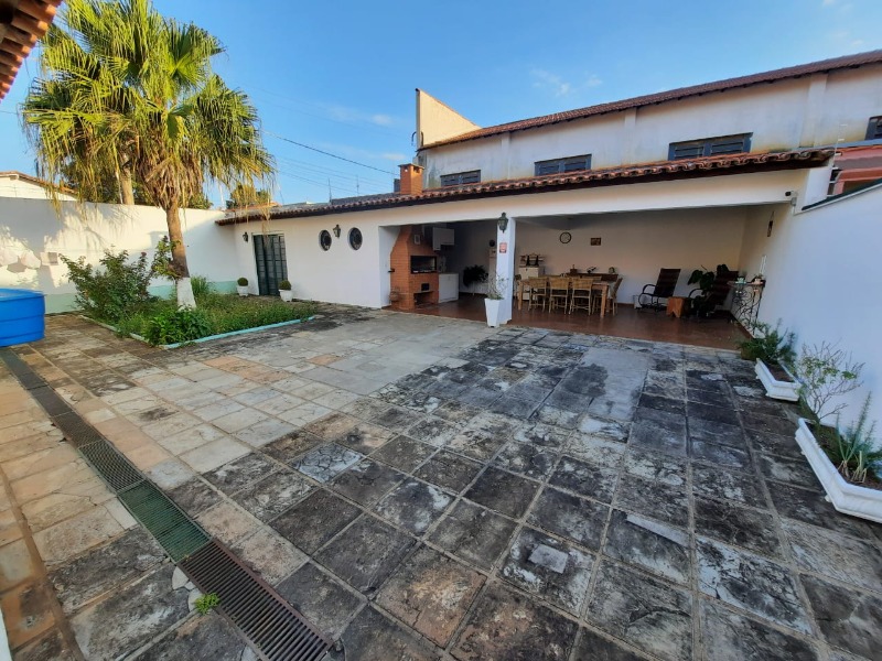 Casa à venda e aluguel com 3 quartos - Foto 7