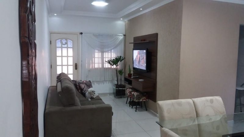 Casa à venda com 2 quartos, 145m² - Foto 1