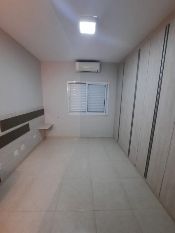 Apartamento para alugar com 2 quartos, 70m² - Foto 11