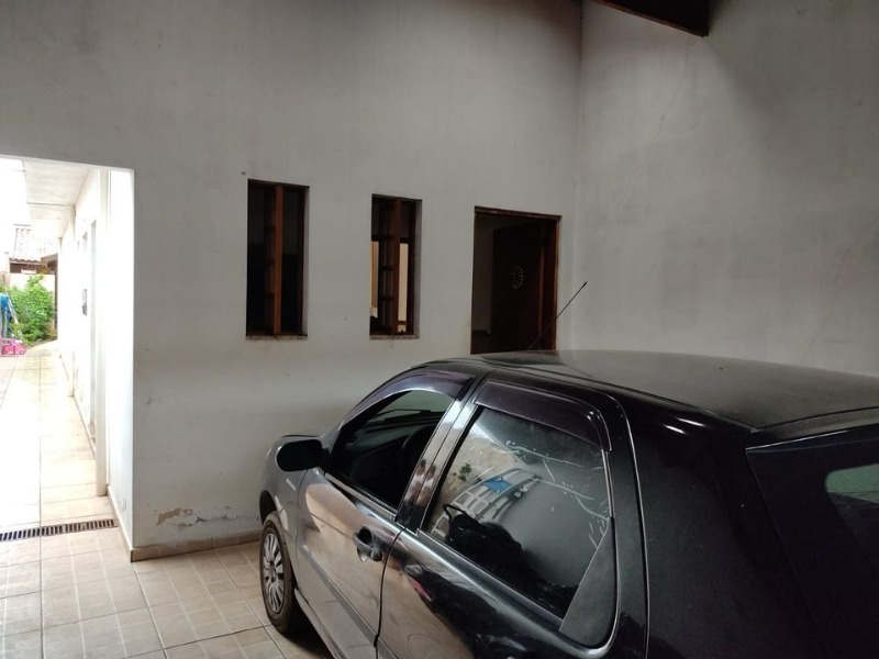 Casa à venda com 2 quartos, 150m² - Foto 2