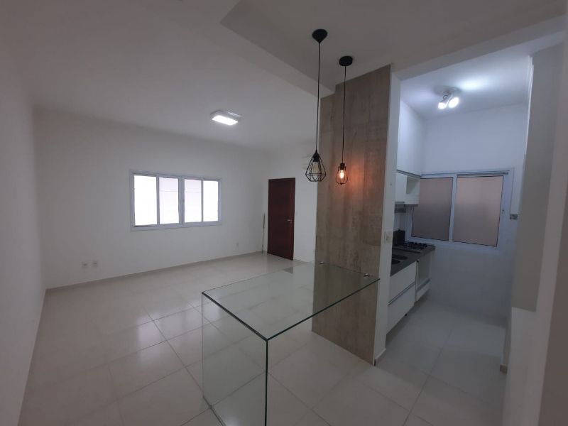 Apartamento para alugar com 2 quartos, 70m² - Foto 8