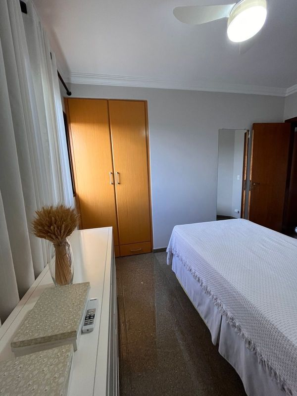 Apartamento à venda com 3 quartos, 181m² - Foto 17