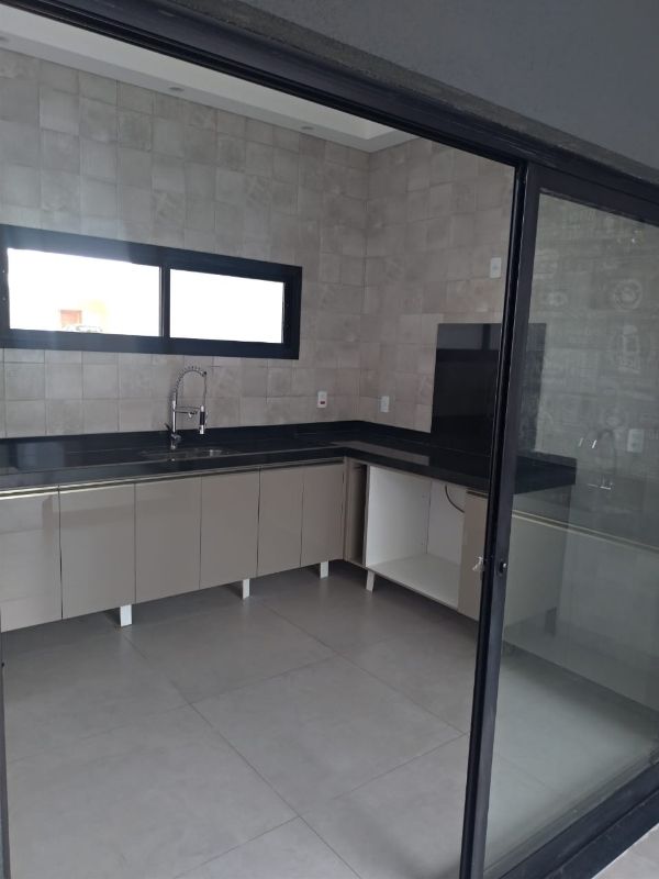 Casa à venda com 3 quartos, 175m² - Foto 3