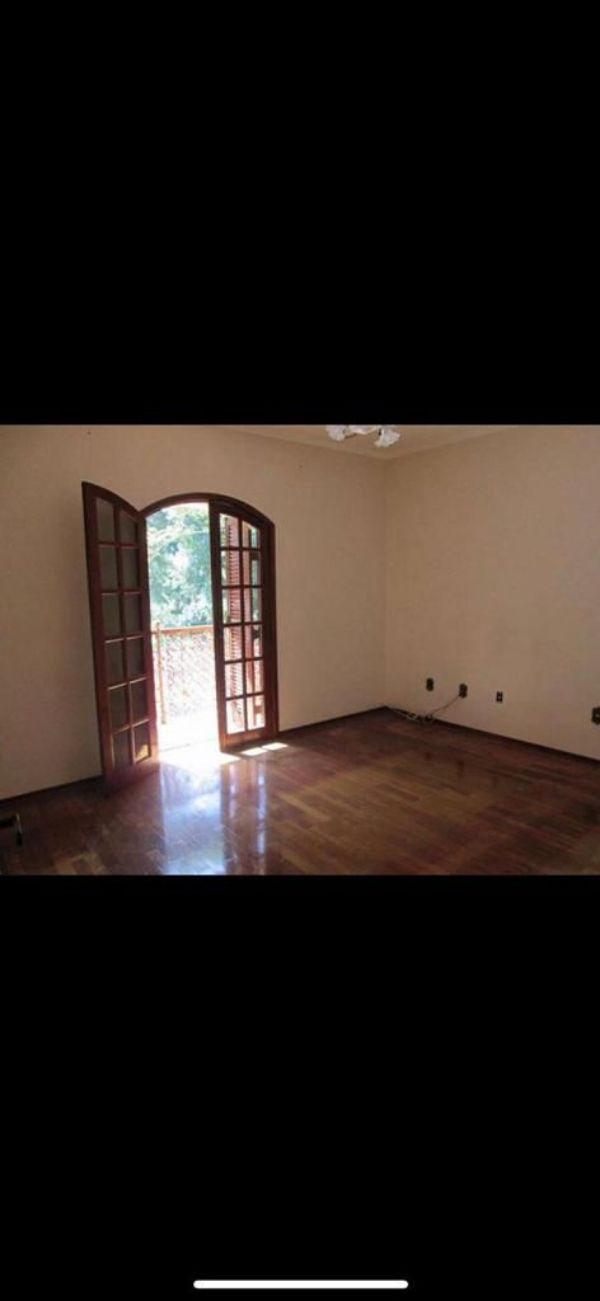 Casa à venda com 4 quartos, 340m² - Foto 15