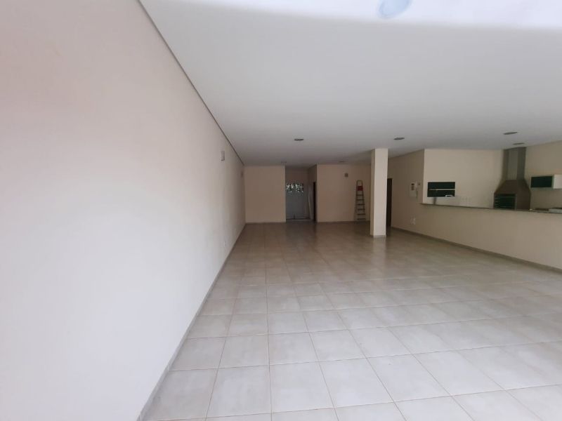 Apartamento para alugar com 2 quartos, 70m² - Foto 2