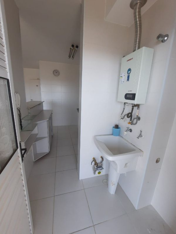 Apartamento para alugar com 3 quartos, 80m² - Foto 11