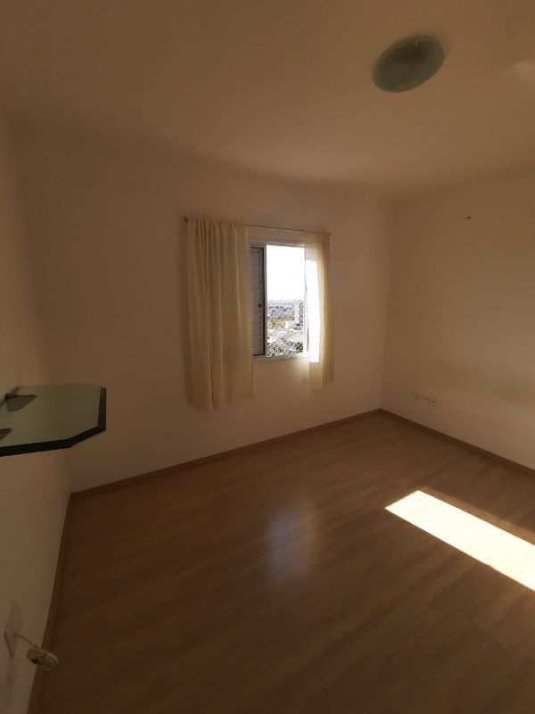 Apartamento para alugar com 3 quartos, 80m² - Foto 6