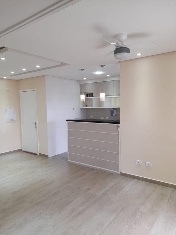 Apartamento à venda com 2 quartos, 80m² - Foto 3