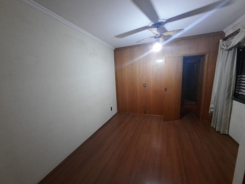 Casa à venda com 3 quartos, 341m² - Foto 16