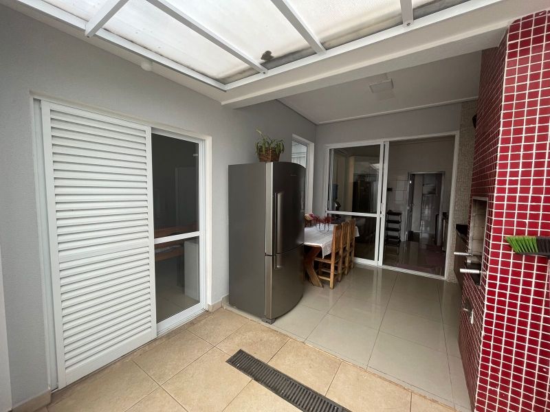 Casa à venda com 3 quartos, 290m² - Foto 10