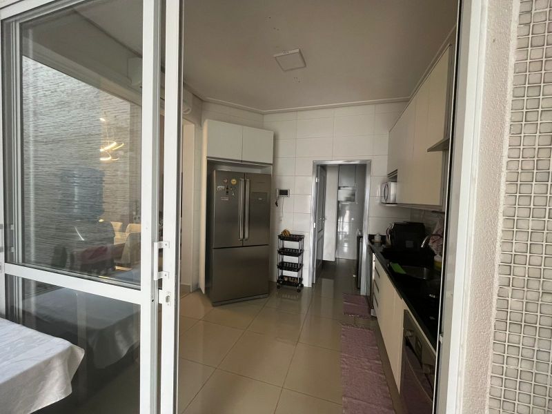 Casa à venda com 3 quartos, 290m² - Foto 18