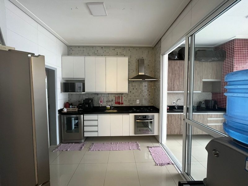 Casa à venda com 3 quartos, 290m² - Foto 17