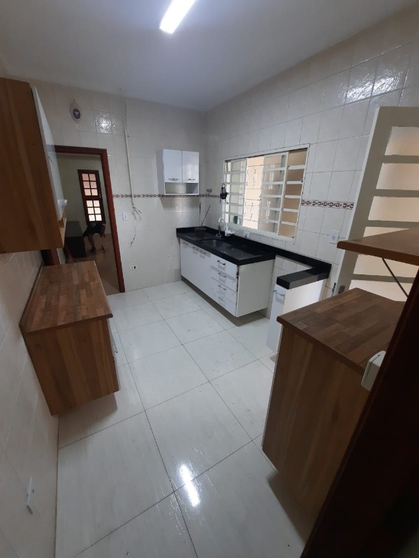 Casa à venda e aluguel com 3 quartos, 150m² - Foto 12