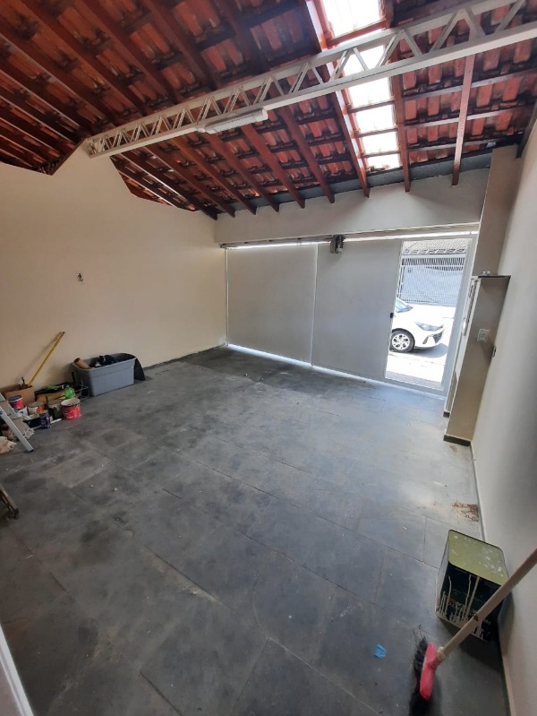 Casa à venda e aluguel com 3 quartos, 150m² - Foto 2