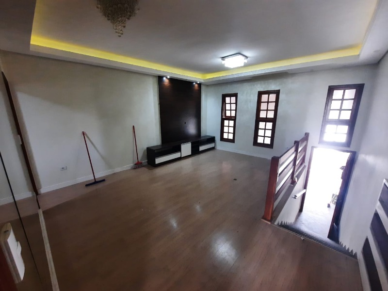 Casa à venda e aluguel com 3 quartos, 150m² - Foto 6