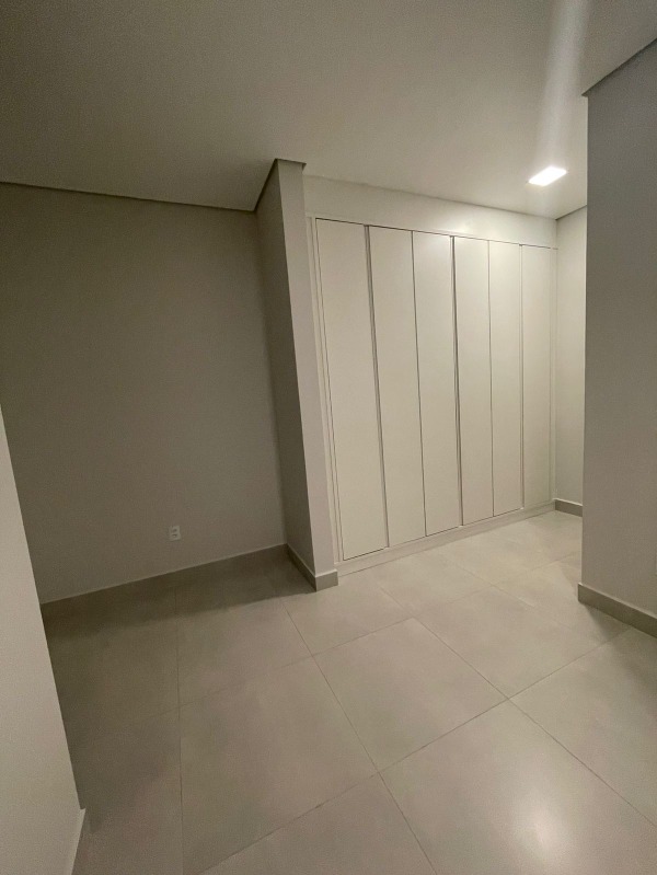 Casa à venda e aluguel com 3 quartos, 306m² - Foto 6