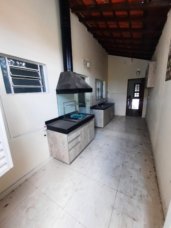 Casa à venda e aluguel com 3 quartos, 150m² - Foto 9