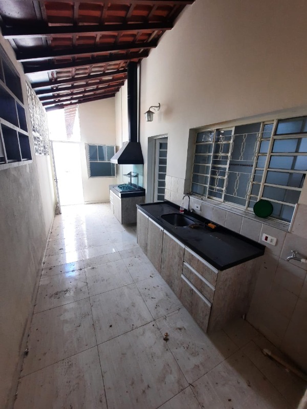 Casa à venda e aluguel com 3 quartos, 150m² - Foto 7