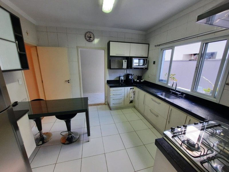 Casa à venda com 3 quartos, 250m² - Foto 21