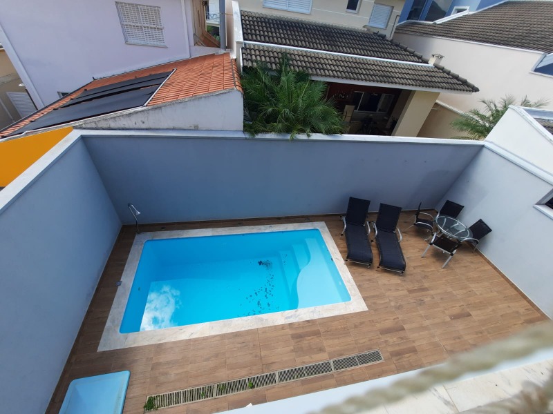 Casa à venda com 3 quartos, 250m² - Foto 25