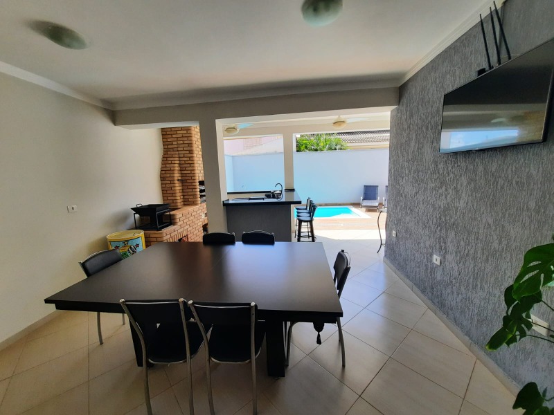 Casa à venda com 3 quartos, 250m² - Foto 24