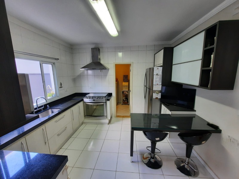 Casa à venda com 3 quartos, 250m² - Foto 38